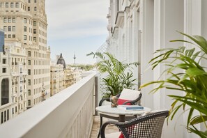 Suite, para no fumadores, Terraza | Ropa de cama de alta calidad y minibar 