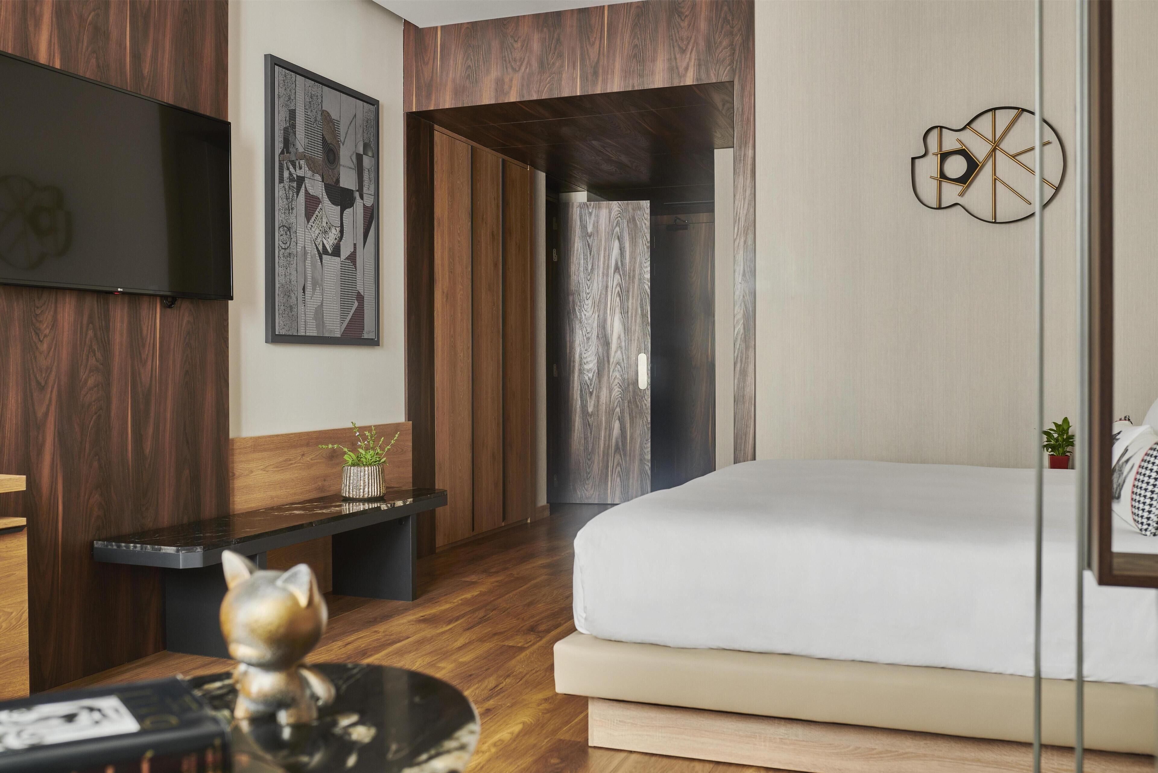 Family Suite, Multiple Beds | Premium bedding, minibar, in-room safe, desk