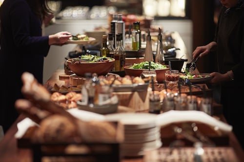 朝食ビュッフェ