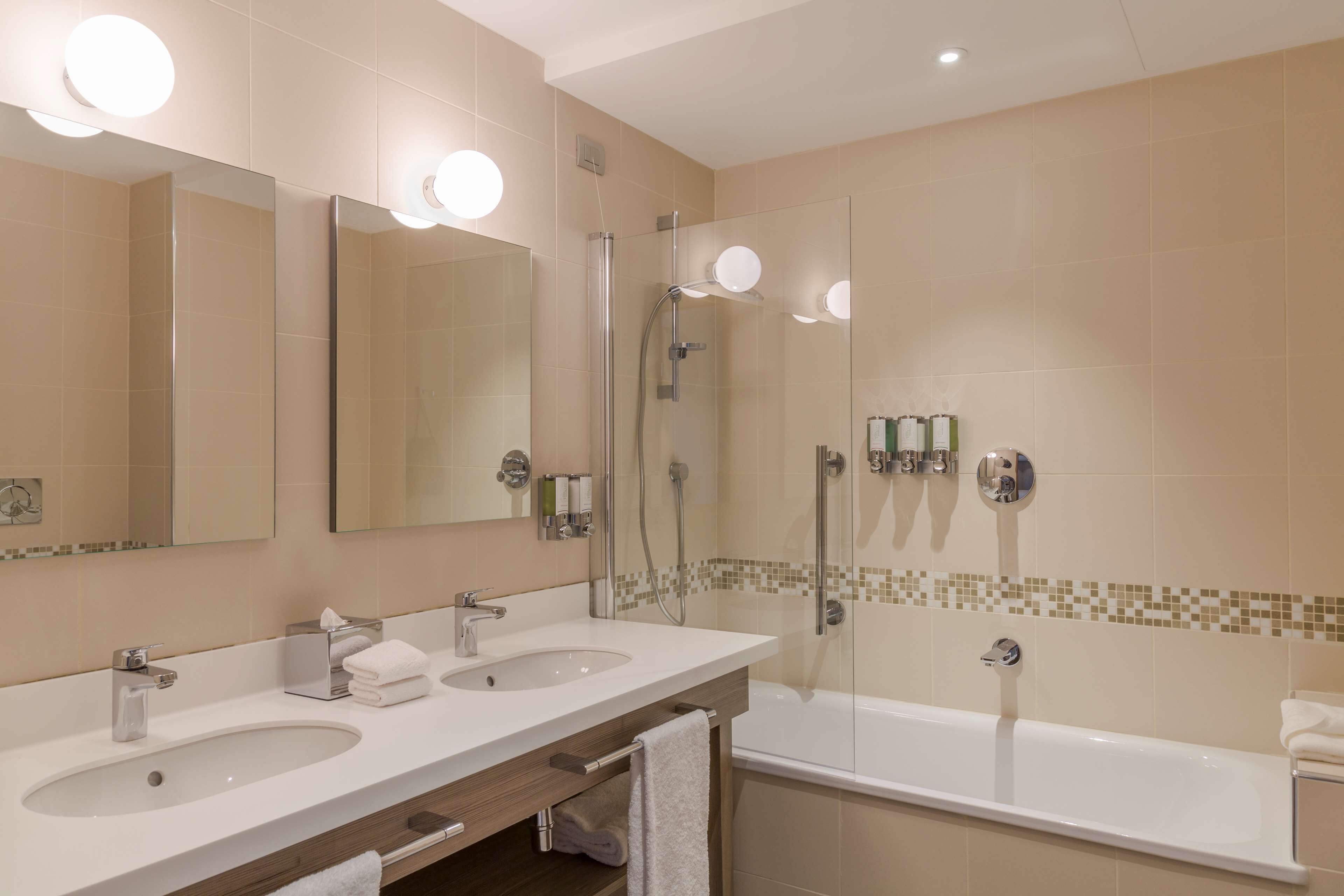 superior twin room | bathroom | shower, free toiletries, hair dryer, towels