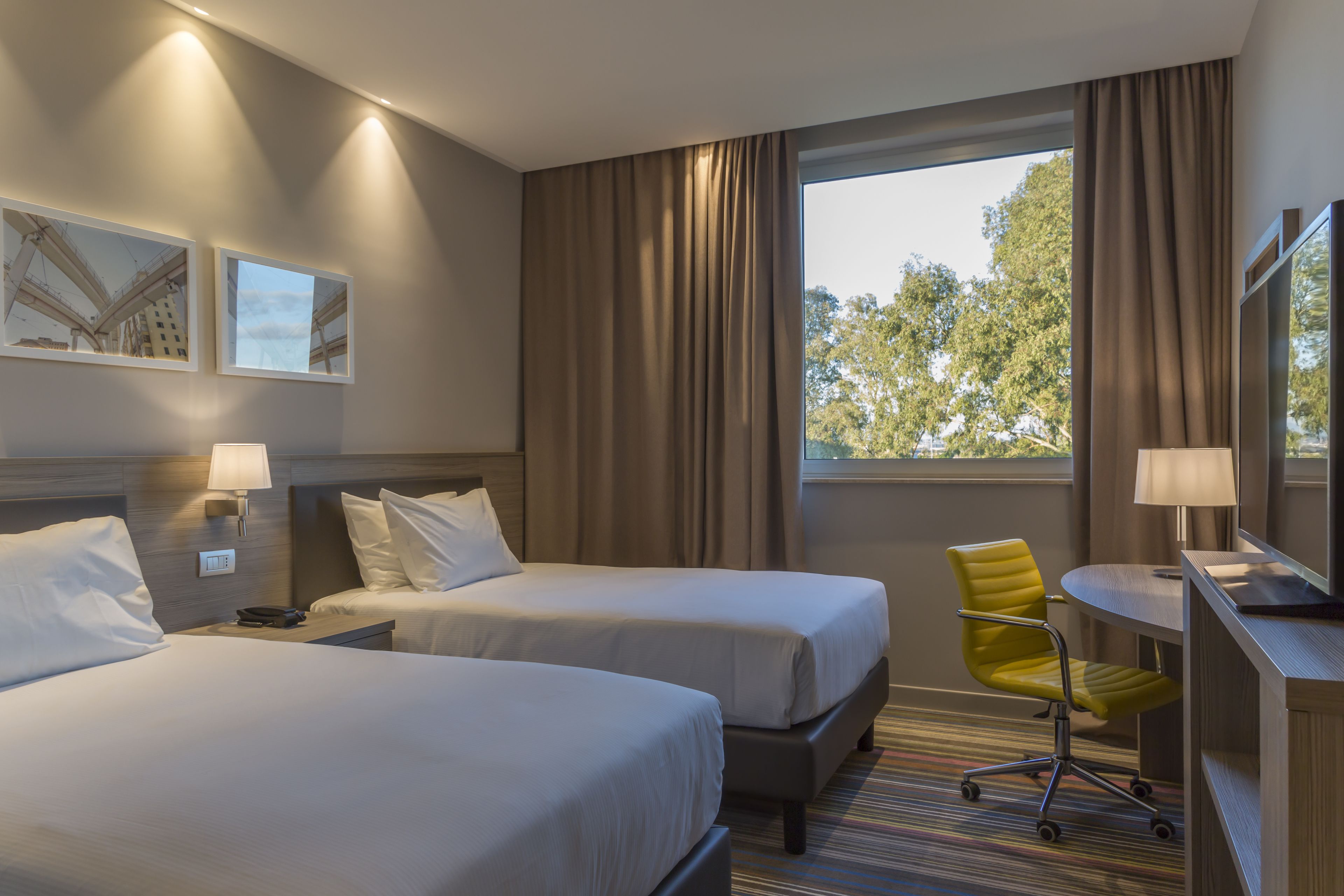 twin room | in-room safe, desk, free cots/infant beds, free wifi