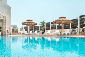 Piscine extérieure (ouverte en saison)