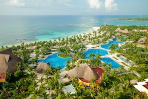 11 outdoor pools, pool umbrellas