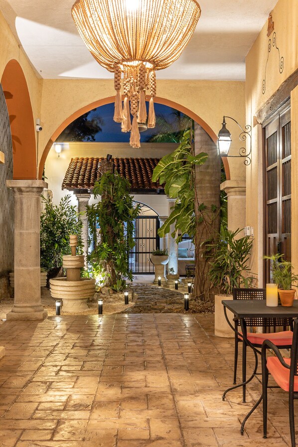 Exterior - Casa Dos Lirios Boutique B&B (Mérida)