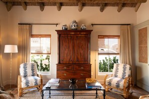 Luxury Double Room | Living area