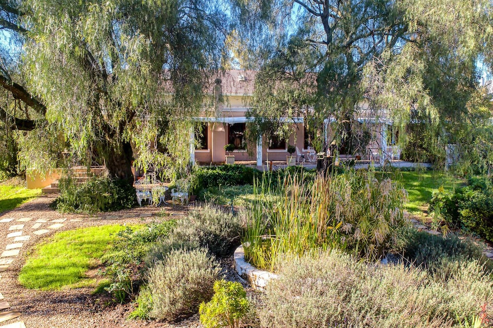 Darling Lodge Guest House