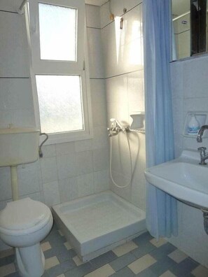 Bathroom - Paris Beach (Samos)