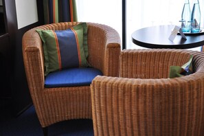 Flat-screen TV, DVD player - Hotel Minerva (Freiburg im Breisgau)