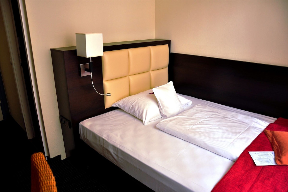 Desk, iron/ironing board (on request), cribs (surcharge), WiFi (free)