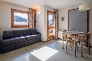 Lejlighed (2 Pers) | Opholdsområde | Tv