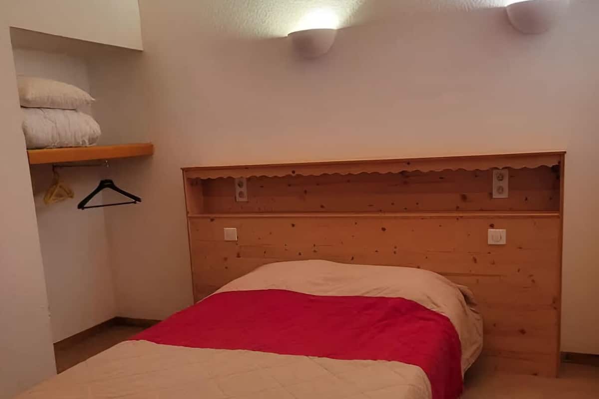 1 bedroom, individually decorated, individually furnished, free WiFi