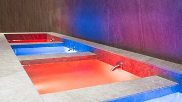 Sauna, hot tub, steam room, Turkish bath/hammam, aromatherapy