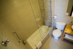 Shower, towels, soap, shampoo - Terrazas Del Lago (Puerto Varas)