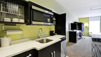 Escrivaninha, ferros/tábuas de passar roupa, Wi-Fi de cortesia