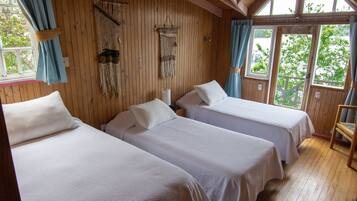 Free WiFi, bed sheets