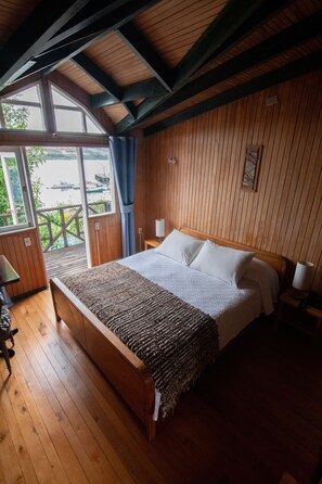 واي فاي مجانًا وملاءات أسرّة