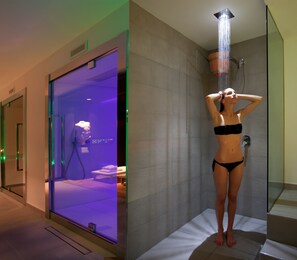 Behandlungsräume für Paare, Sauna, Whirlpool, Dampfbad