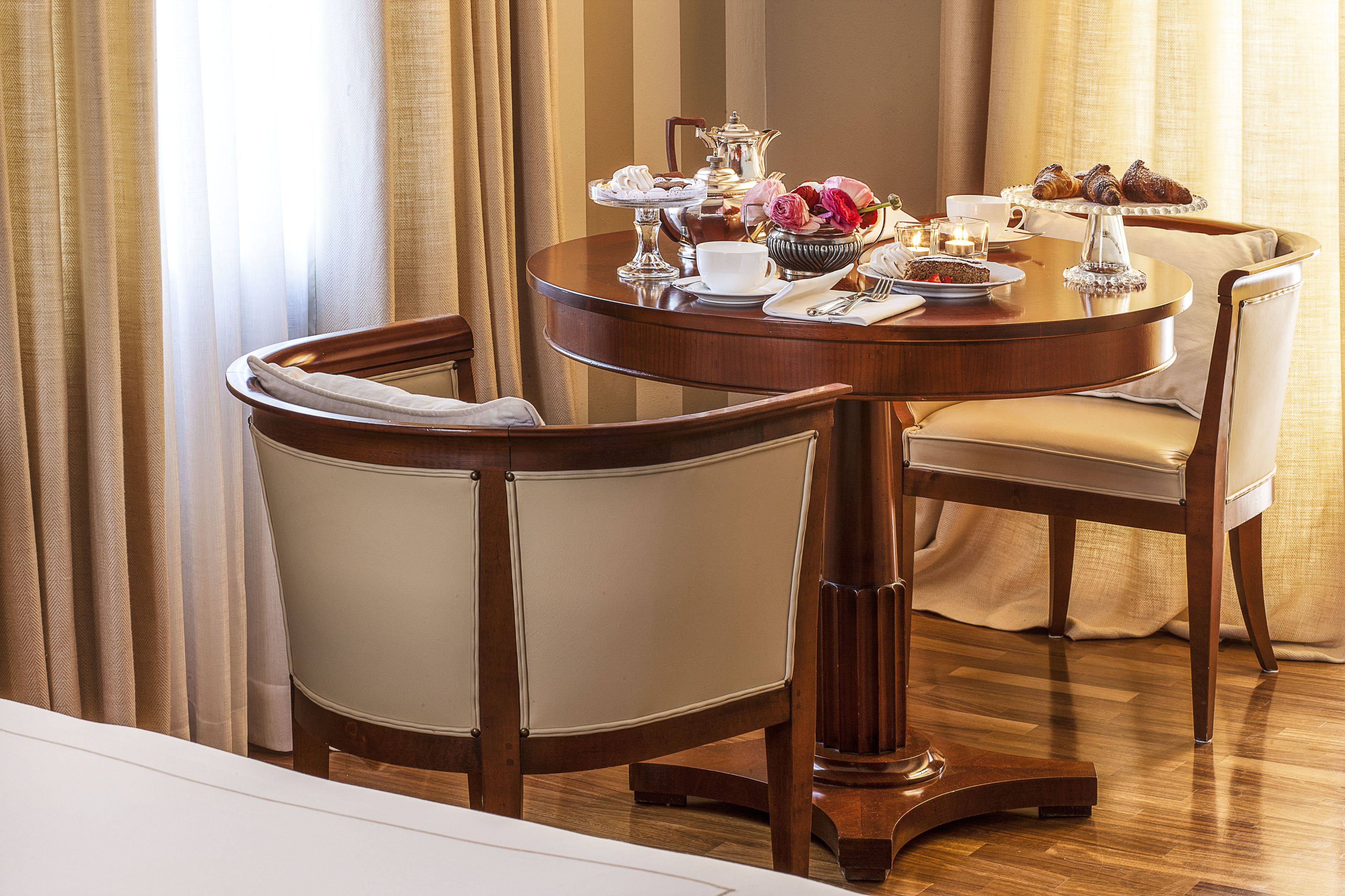 superior double room, balcony | living area | 40-inch flat-screen tv with satellite channels, tv