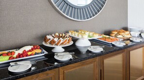 4 restaurants; breakfast, lunch, dinner, and brunch served - Home2 Suites by Hilton Chicago McCormick Place (Chicago)