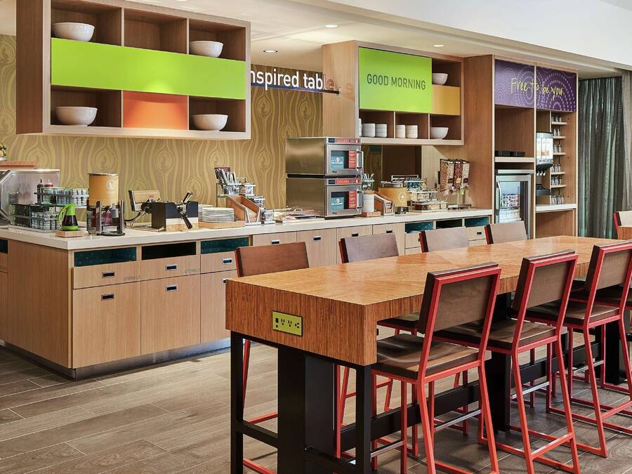 Free daily buffet breakfast