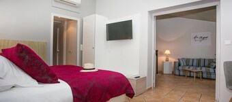 LE Relais DES Trois MAS