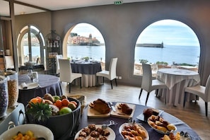 Dining - Le Relais Des Trois Mas (COLLIOURE)