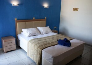 스탠다드 더블룸, 더블침대 1개 | 객실 내 금고, 암막 커튼, 무료 WiFi, 침대 시트