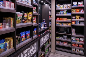 Snack bar - Hampton Inn & Suites Atlanta/Marietta (Marietta)
