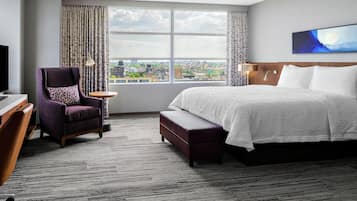 Premium bedding, in-room safe, desk, iron/ironing board