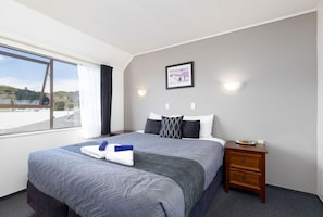 Apartment, Mehrere Betten | 1 Schlafzimmer, individuell dekoriert, Schreibtisch