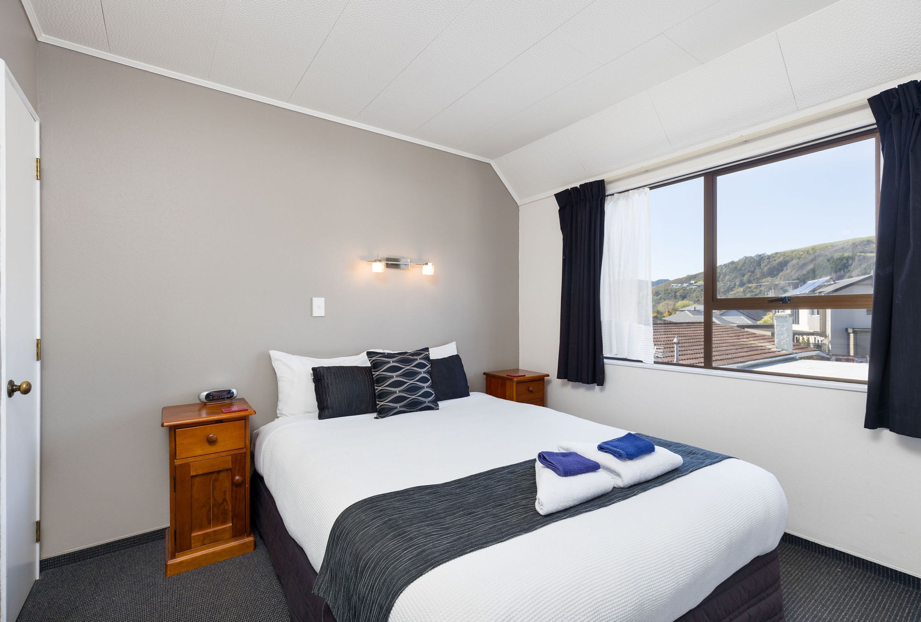 two bedroom | individually decorated, desk, iron/ironing board, free wifi