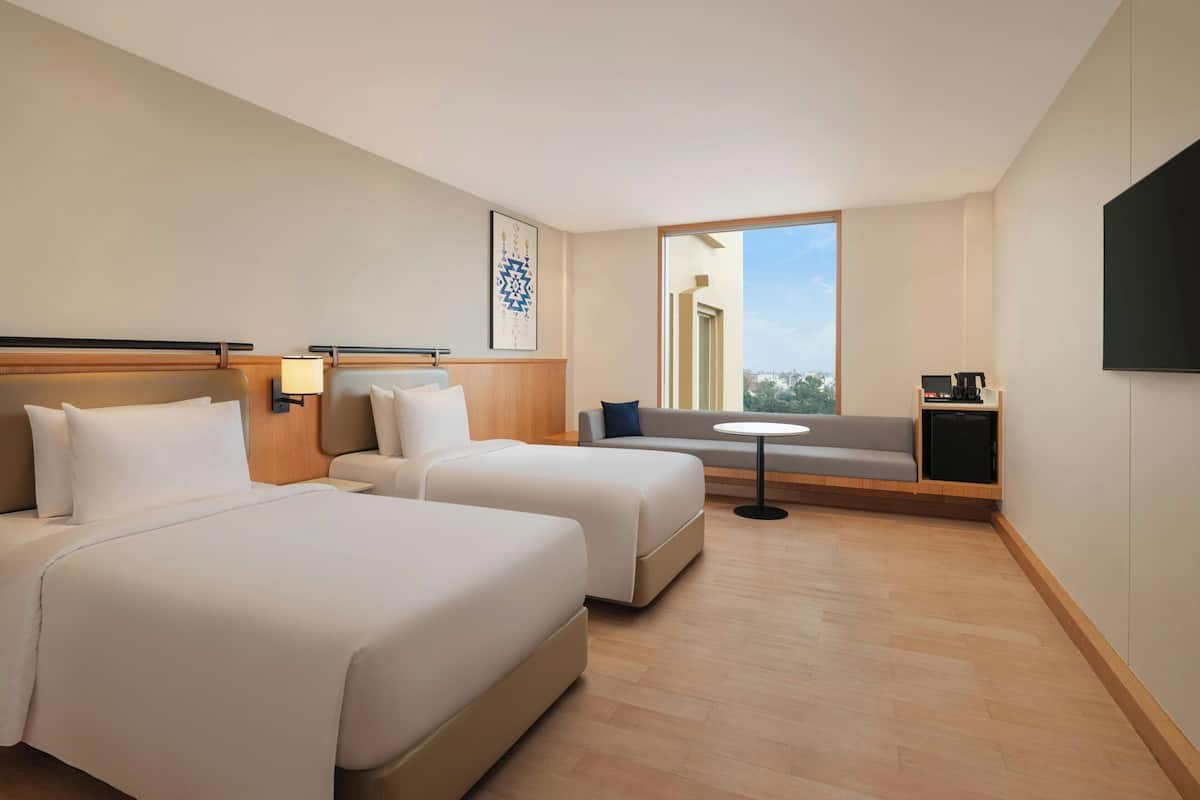 Room, 1 Twin Bed, Non Smoking | In-room safe, desk, laptop workspace, blackout drapes