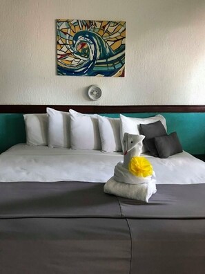 Desk, free WiFi, bed sheets - Agave Azul - Grand Cozumel, Hotel and Diving (Cozumel)