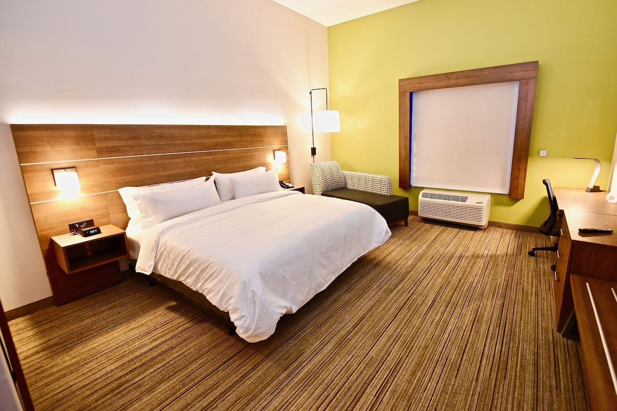 In-room safe, desk, blackout drapes, soundproofing