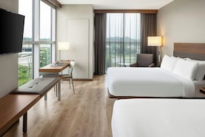In-room safe, laptop workspace, iron/ironing board, free WiFi - AC Hotel by Marriott Minneapolis West End (St. Louis Park)