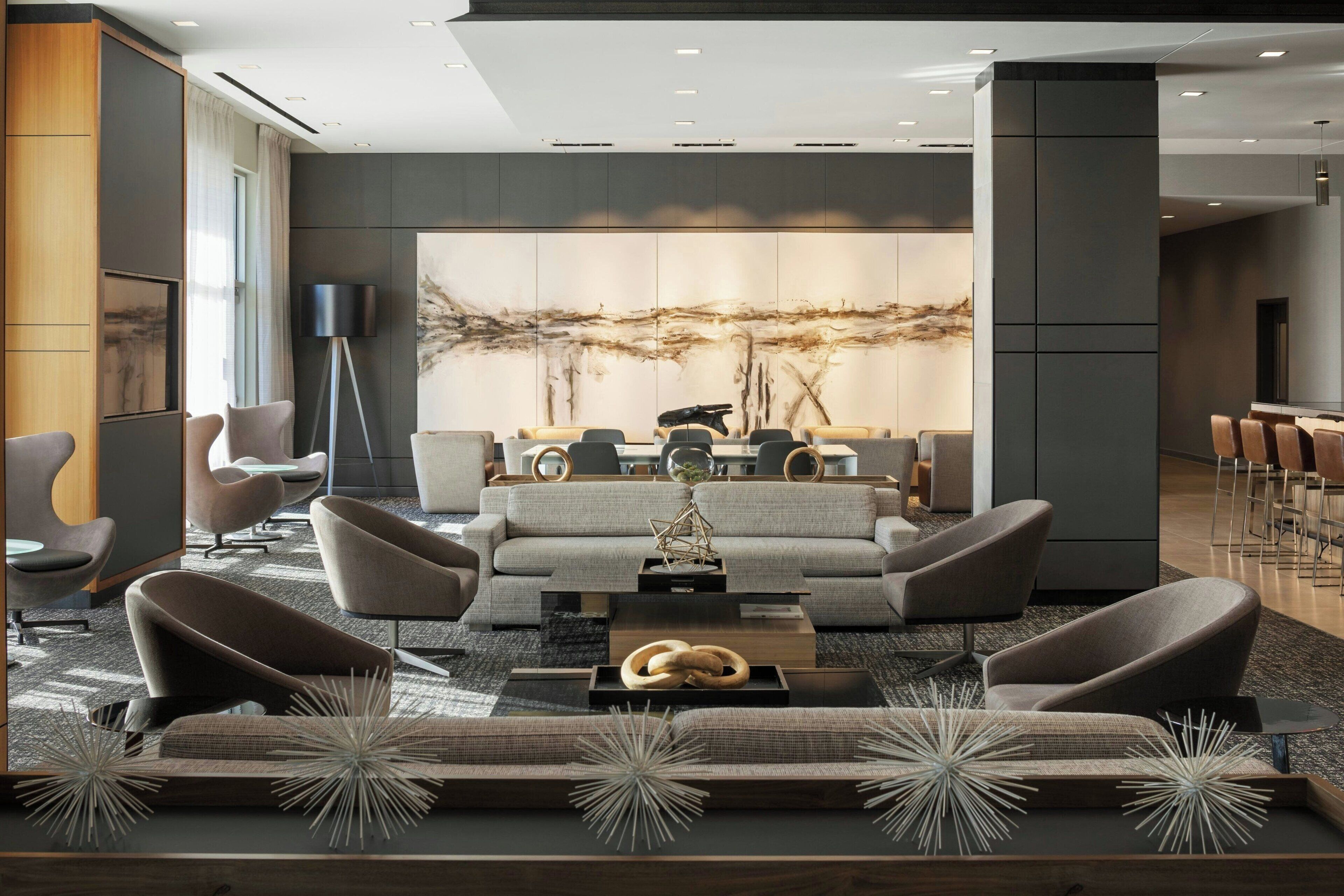 2 bars/lounges, rooftop bar