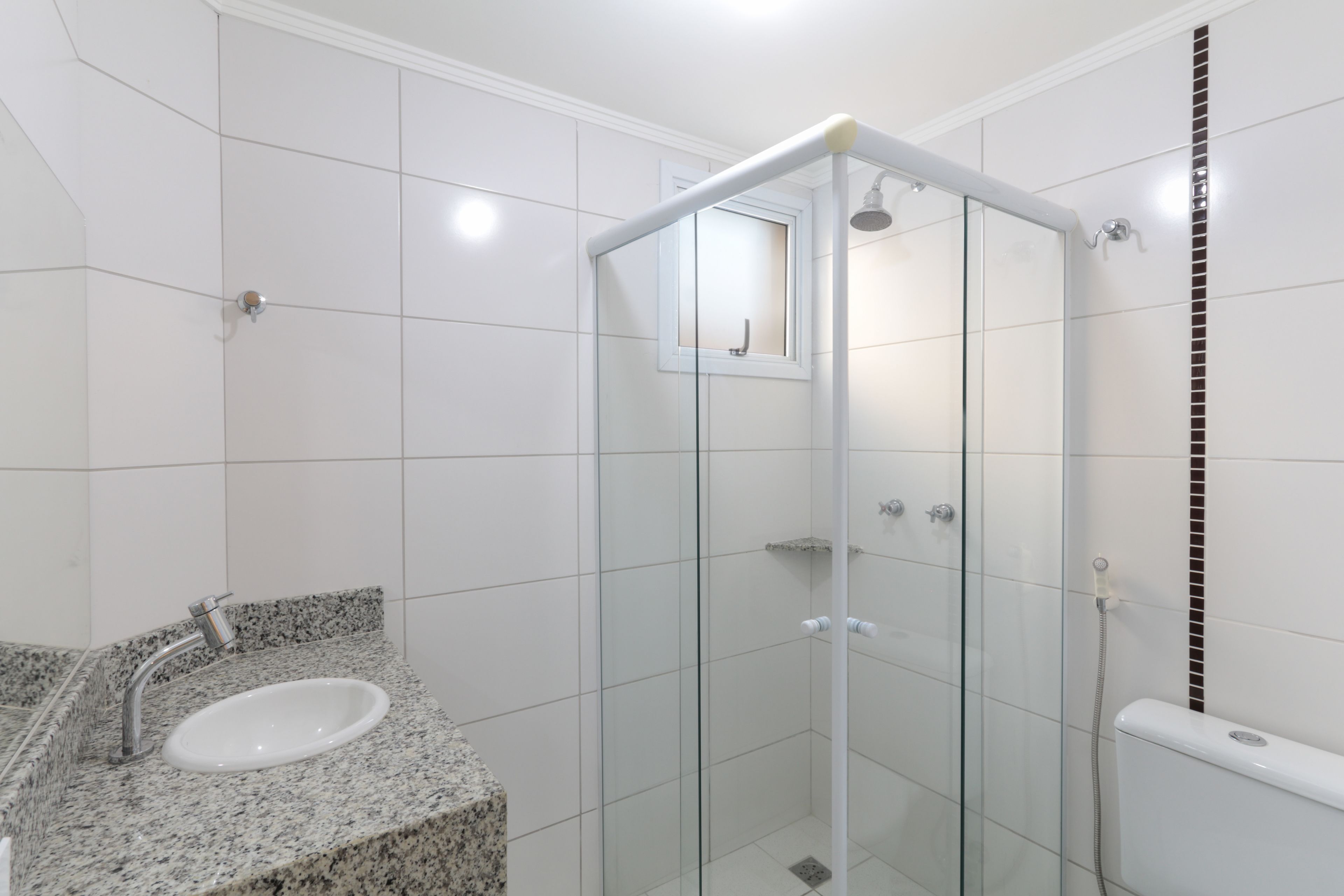 shower, free toiletries, towels, soap