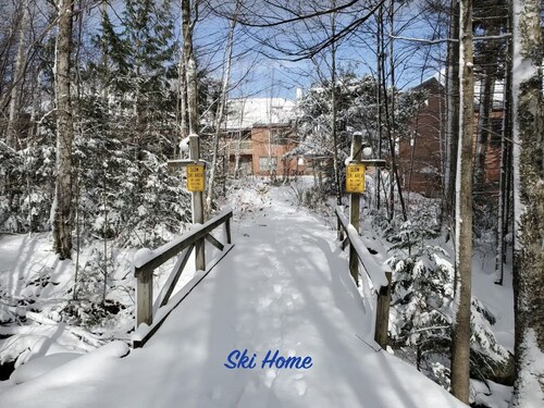 Trail Creek: Ski home to renovated 1st floor, 1br condo. Sleeps 4.