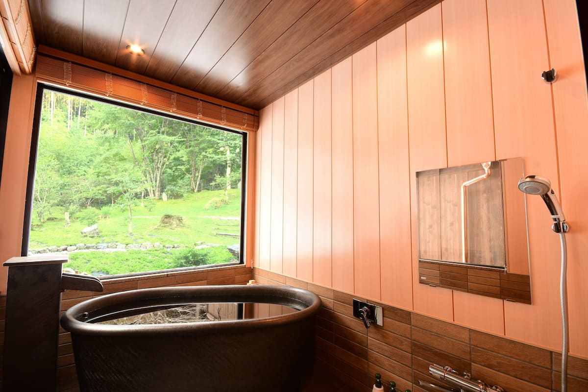 Superior Japanese Style Room with Shared Bathroom, Annex, Garden View | Bathroom