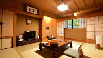 Chambre Standard, salle de bains commune (Japanese Style) | 1 chambre, couette en duvet d'oie, coffres-forts dans les chambres