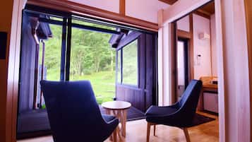 Suite Junior, vue jardin, dans les dépendances (Japanese Style, Garden View) | Terrasse/Patio