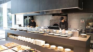 Café da manhã com buffet todos os dias (JPY 3000 por pessoa)