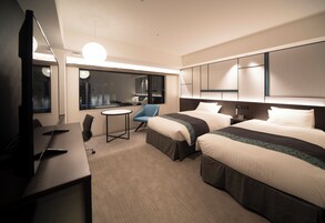 In-room safe, desk, blackout curtains, soundproofing
