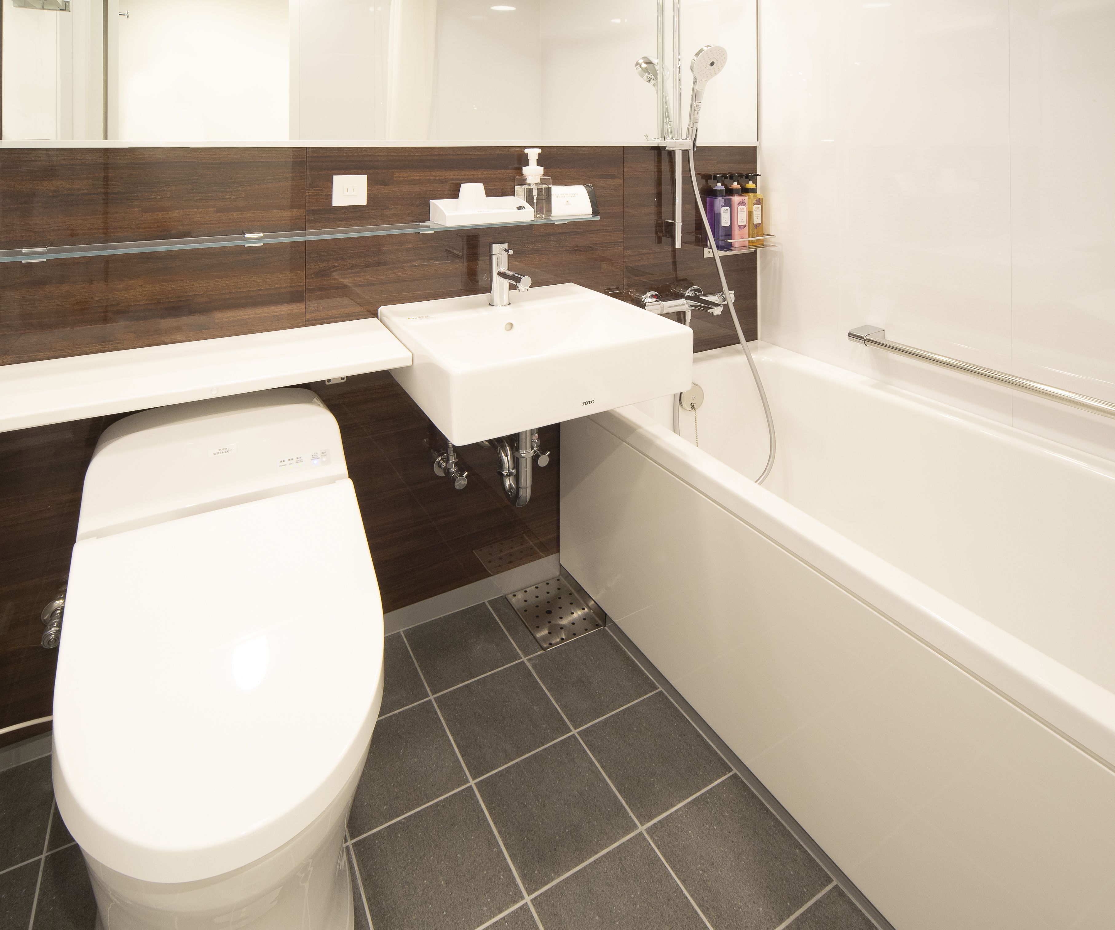 deep-soaking bathtub, free toiletries, hair dryer, slippers