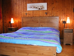 3 quartos, Wi-Fi de cortesia, roupa de cama