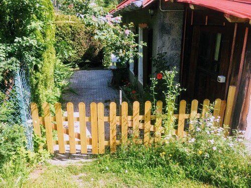 LOVELY AND TIPICAL MOUNTAIN CHALET IN FRONT OF MOUNT BLANC, 800 ME FROM CENTER