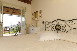 3 soverom, strykejern/-brett, reiseseng for barn og wi-fi (inkludert)