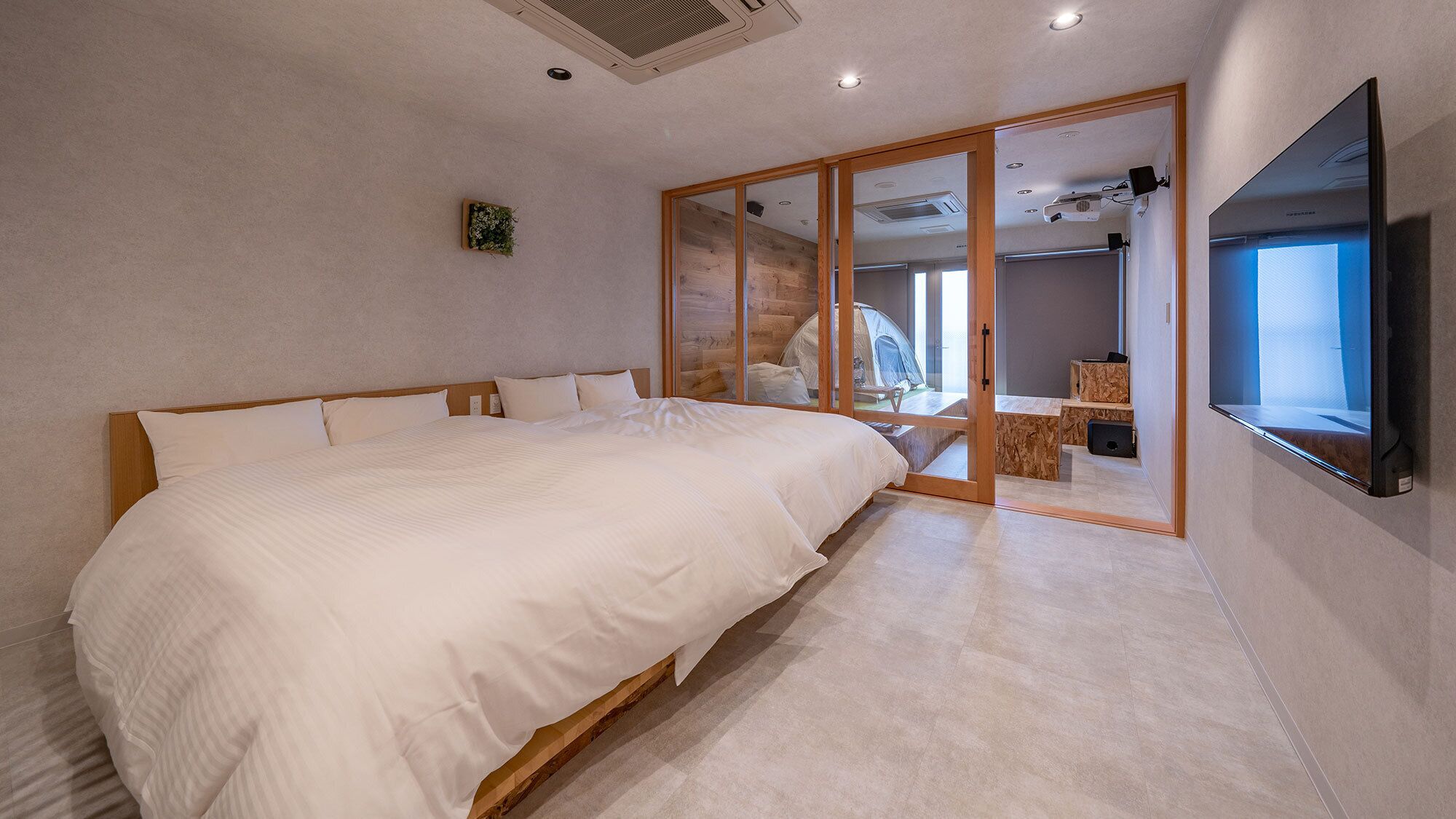 Free minibar, blackout curtains, soundproofing, iron/ironing board