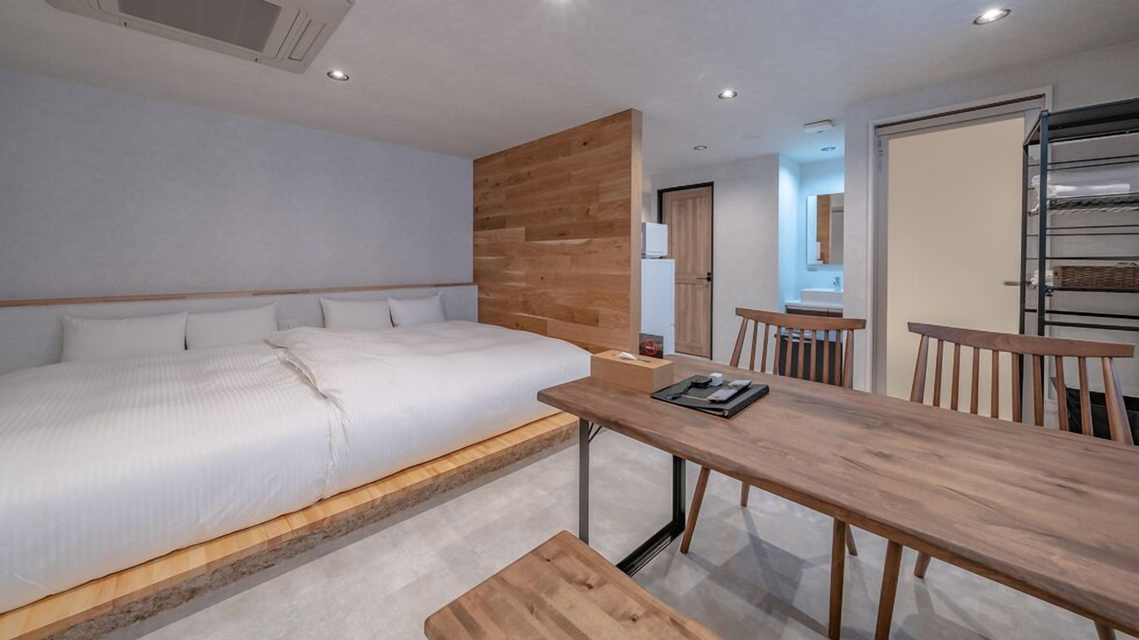 Free minibar, blackout curtains, soundproofing, iron/ironing board