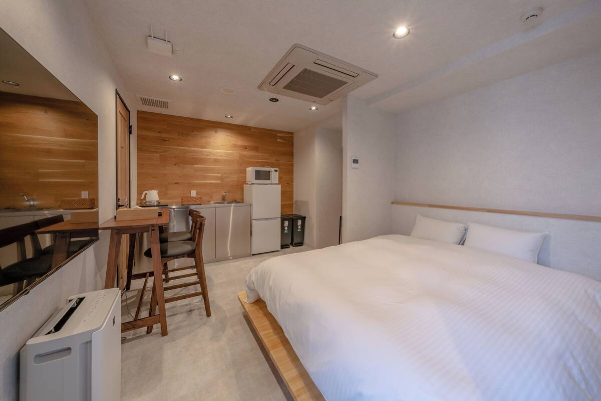 Phòng đôi Tiêu chuẩn, không hút thuốc | Minibar với thức uống miễn phí, màn/rèm cản sáng, phòng cách âm 